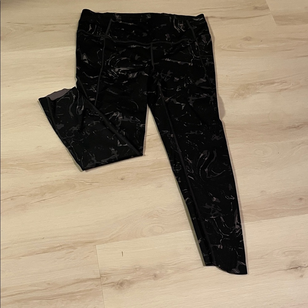 Black Marble Print Leggings